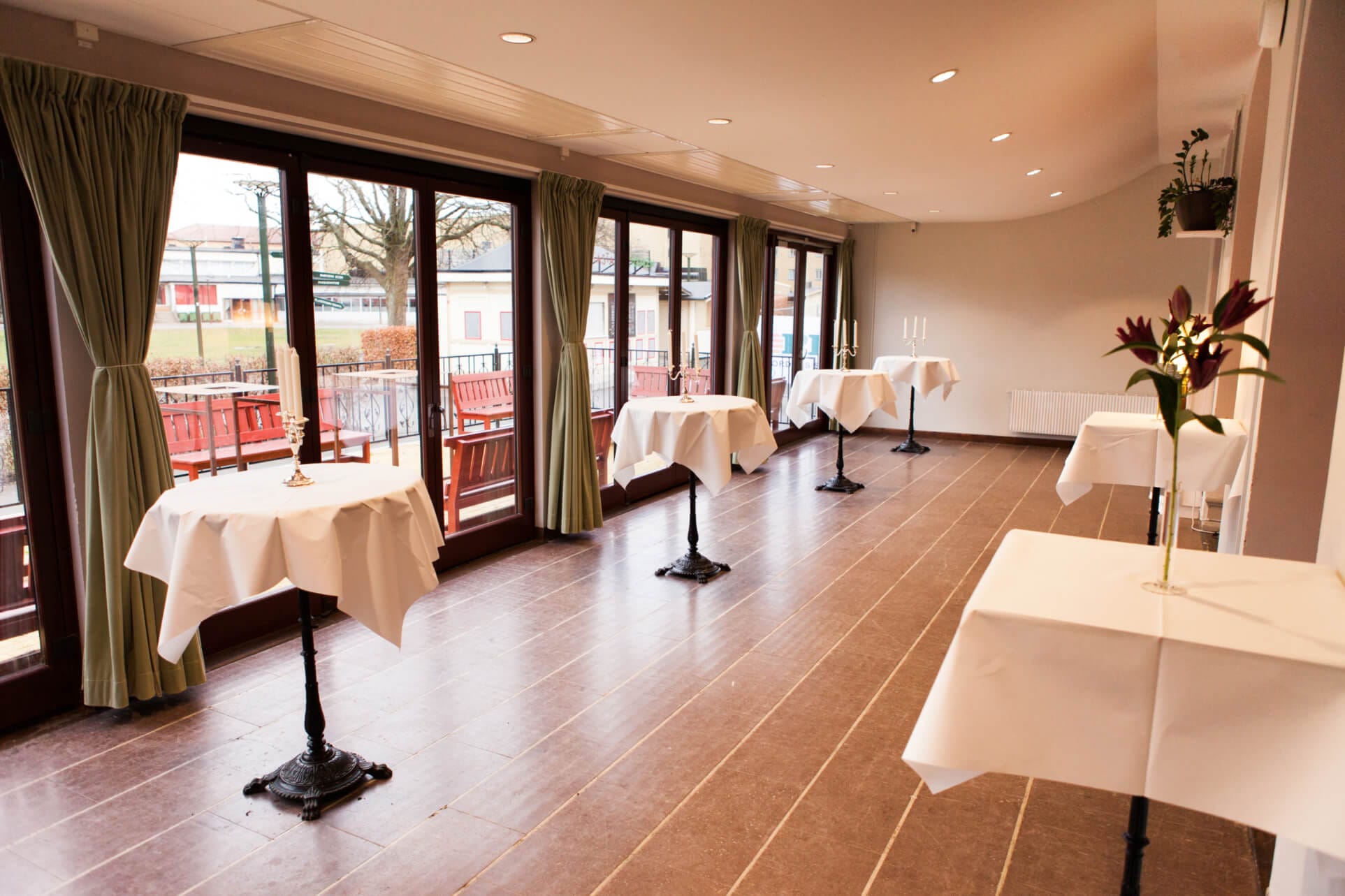 I Spegelsalen kan du arrangera nästa företagsfest med allt från mingel till middag