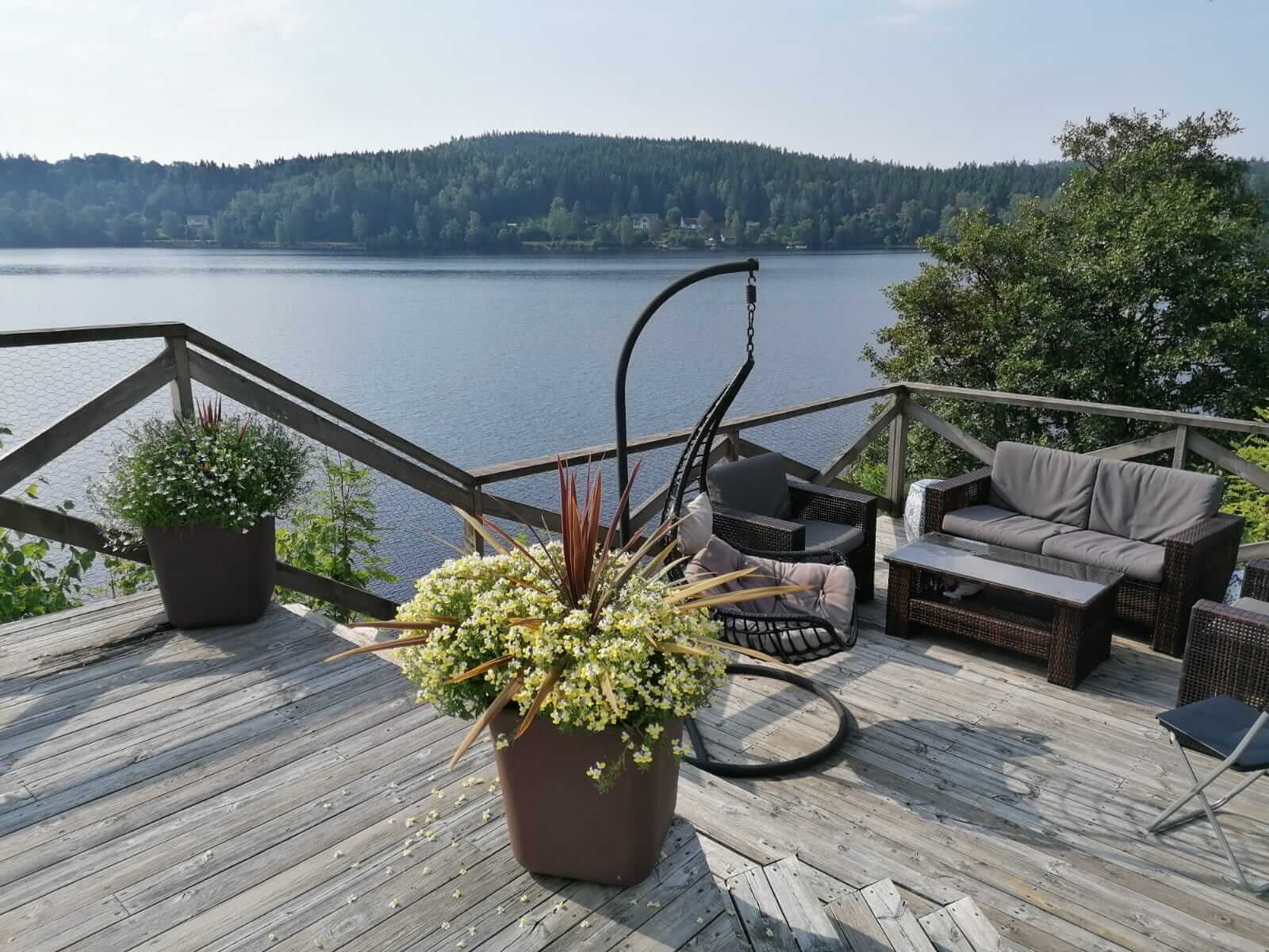 Eventika i Eskilsby är en unik festlokal som består av en privat villa med strandtomt