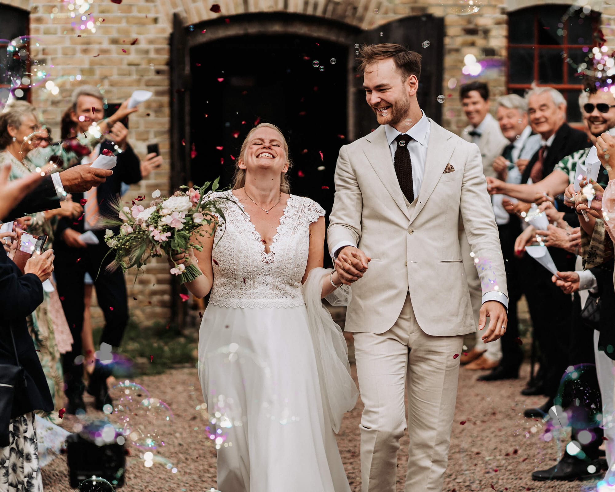 Petter Hilber är en bröllopsfotograf som huvudsakligen håller till i Stockholm