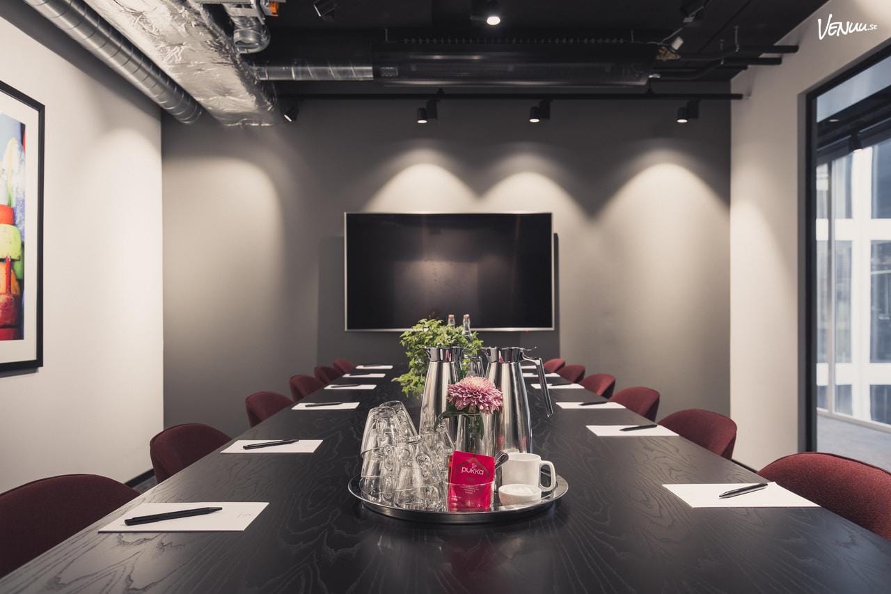 CONVENDUM i Göteborg – Modernt mötesrum för upp till 14 personer med stilren design och toppmodern teknik.