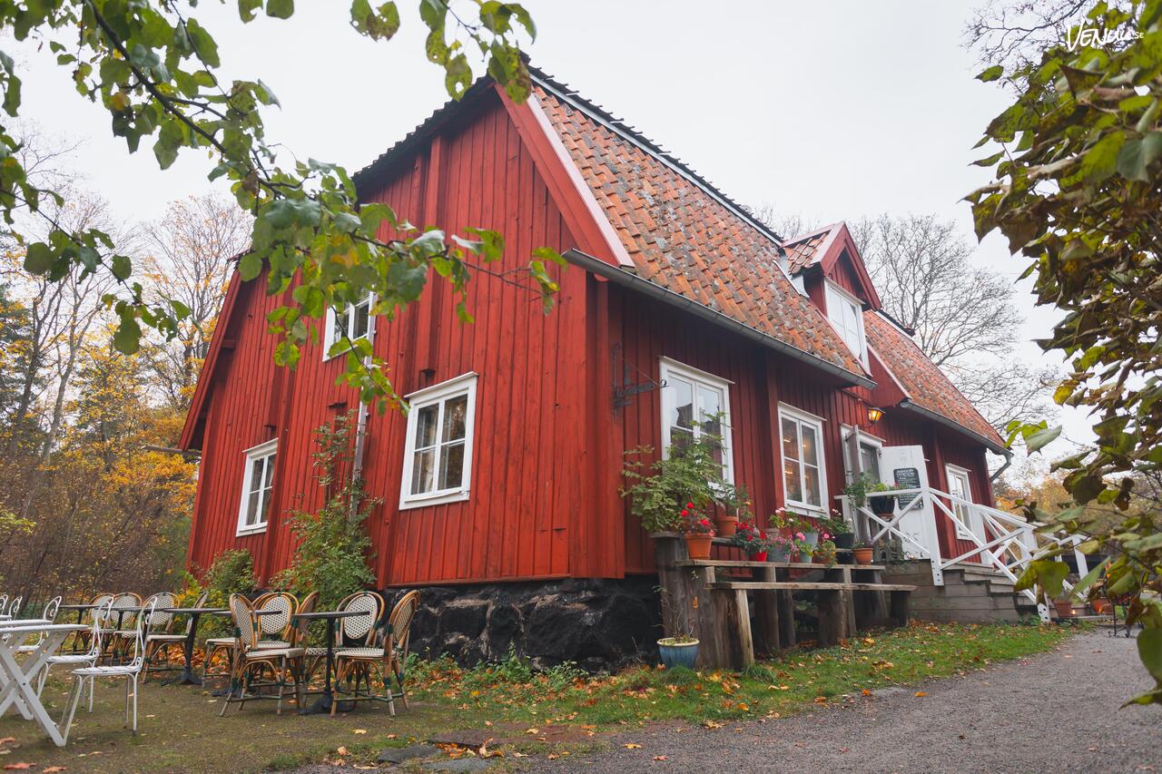Naturnära festlokal i historisk gårdsmiljö – Långängens Gård på Lidingö.