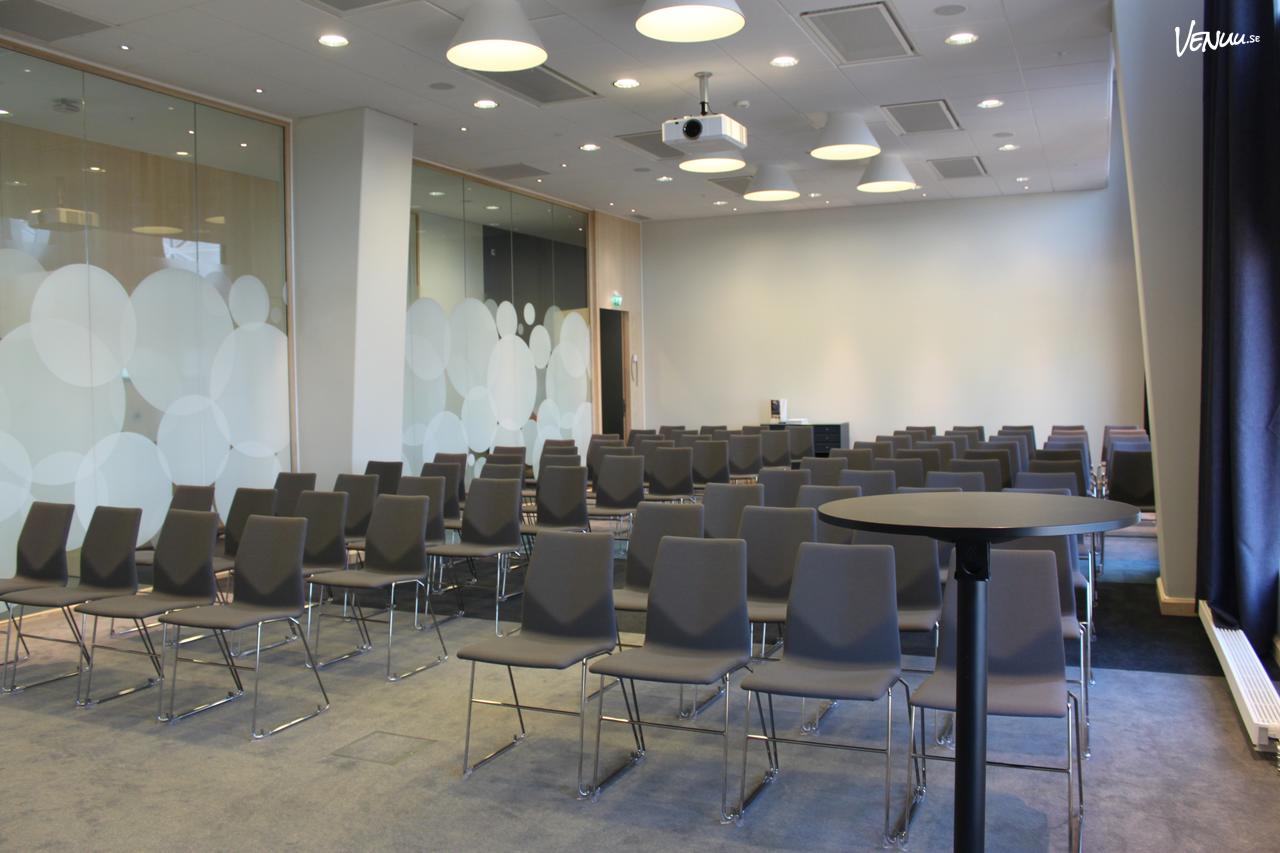 Rymlig och komplett konferenslokal för större möten – Kategori Large på Strawberry Arena i Solna.