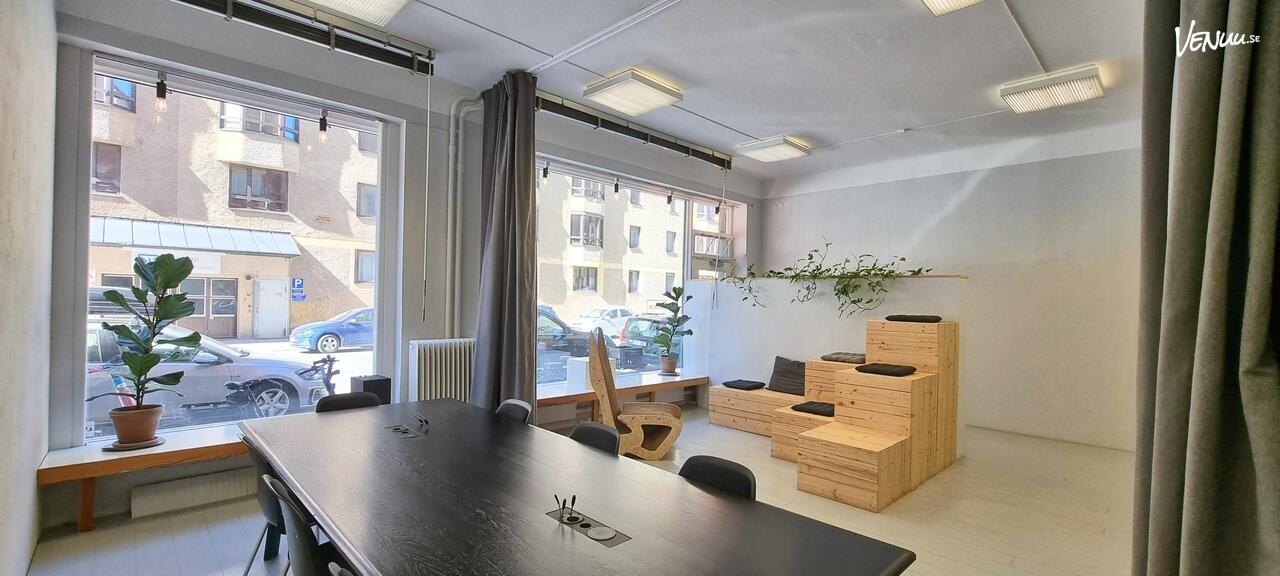 Toolspace Lounge är en inspirerande och experimentell möteslokal för kreativa workshops på Södermalm.