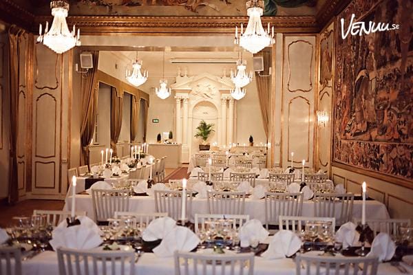 Swedenborgssalen på van der Nootska Palatset är en pampig bröllopslokal med historiska detaljer mitt i Stockholm.