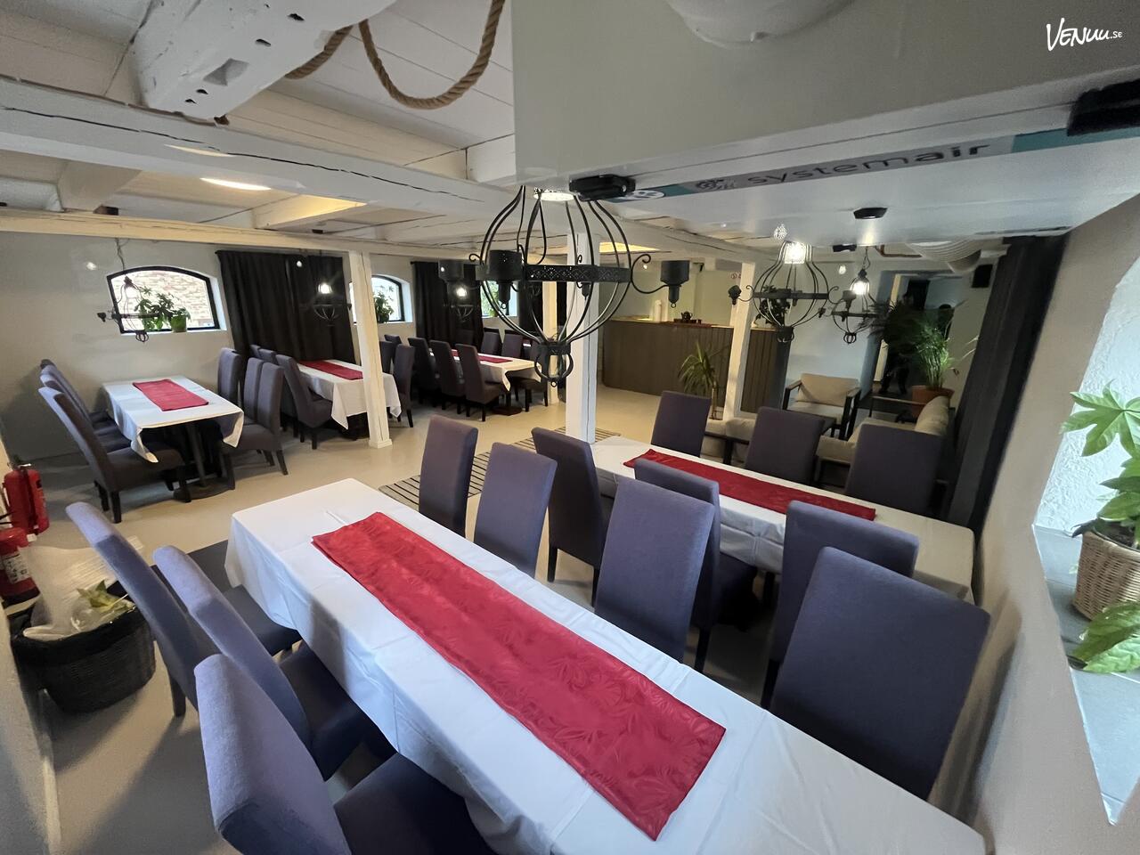 GEG Events i Malmö är en flexibel och färgstark lokal med bar, lounge och scen – perfekt för företagsfest med stil.