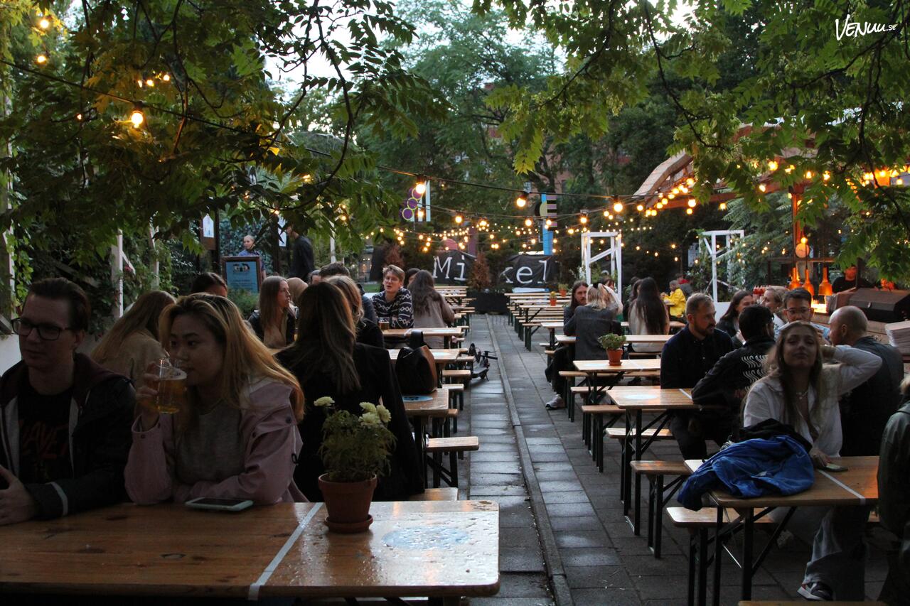 Trädgården på Moriskan i Malmö erbjuder en grön oas för utomhusevent och sommarfester för företag.