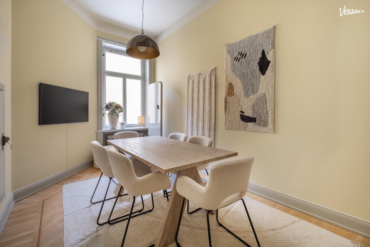 Sunset hos Snacka Snyggt – färgstarkt och inspirerande mötesrum för kreativa möten till bra pris.