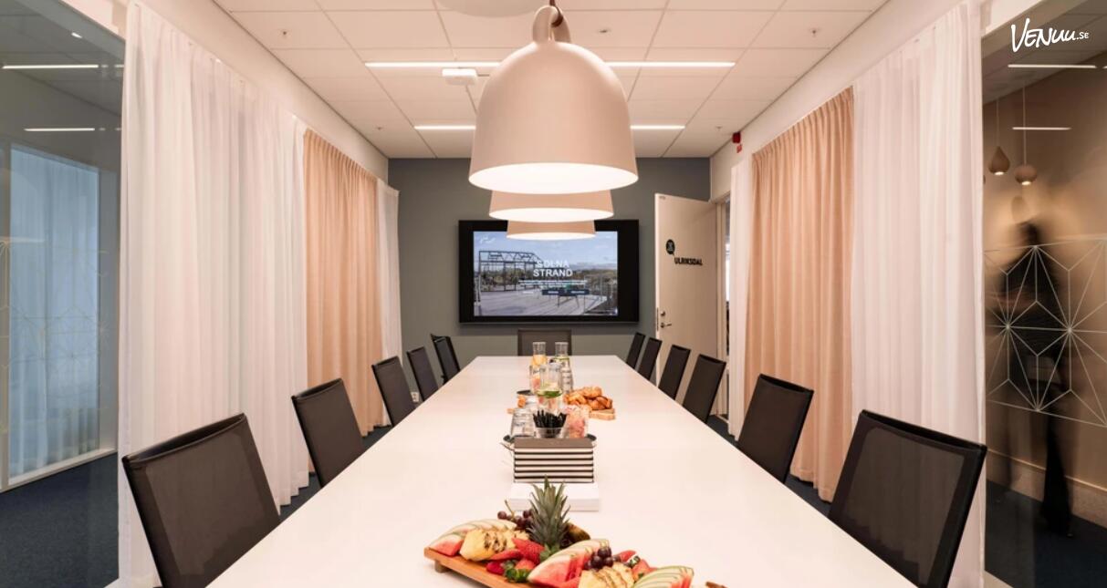 Mötesrum hos United Spaces Solna Strand – coworkingmiljö med fullservice, kreativ atmosfär och teknik för hybridmöten.
