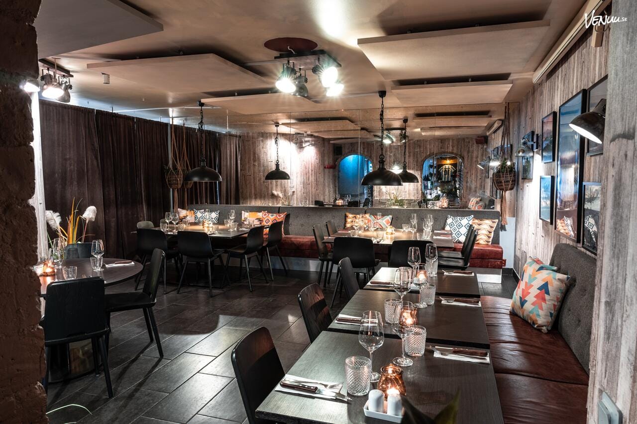 En varm och inbjudande restaurangmiljö med argentinsk känsla.