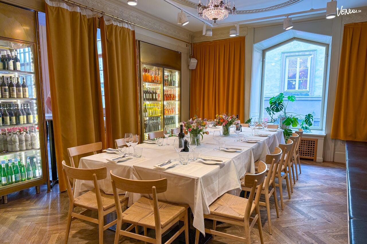 Eataly Wine Room, en intim chambre séparée i Stockholm för födelsedagsmiddag och vinprovning.