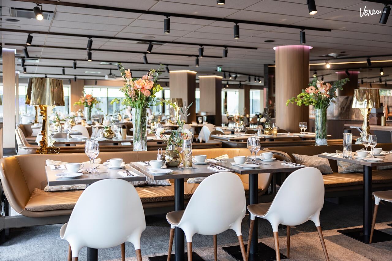 Hotel Riverton Restaurant ONE, en restauranglokal i Göteborg med utsikt över älven. TR-husets fe