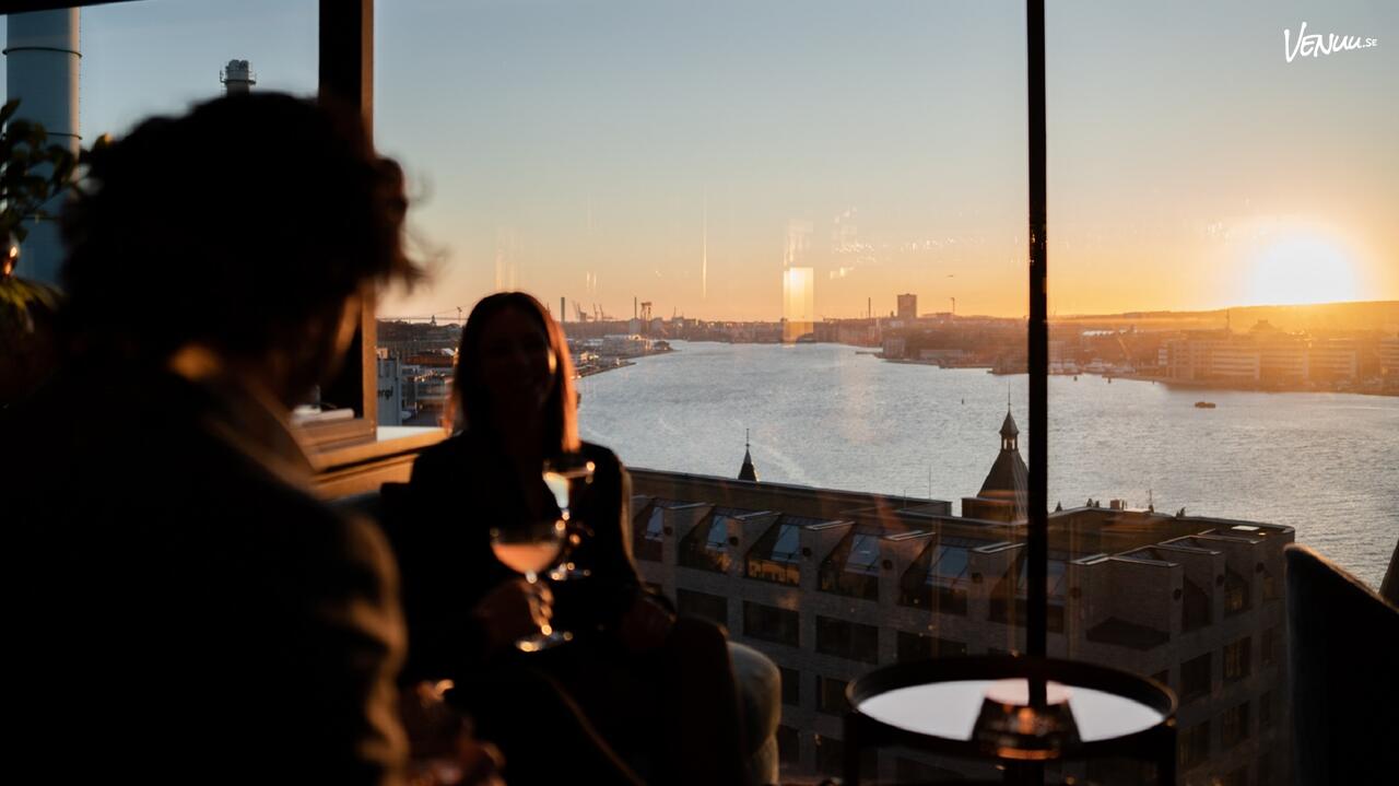 Hotel Riverton Skybar, en bar och festlokal i Göteborg med utsikt över älven.