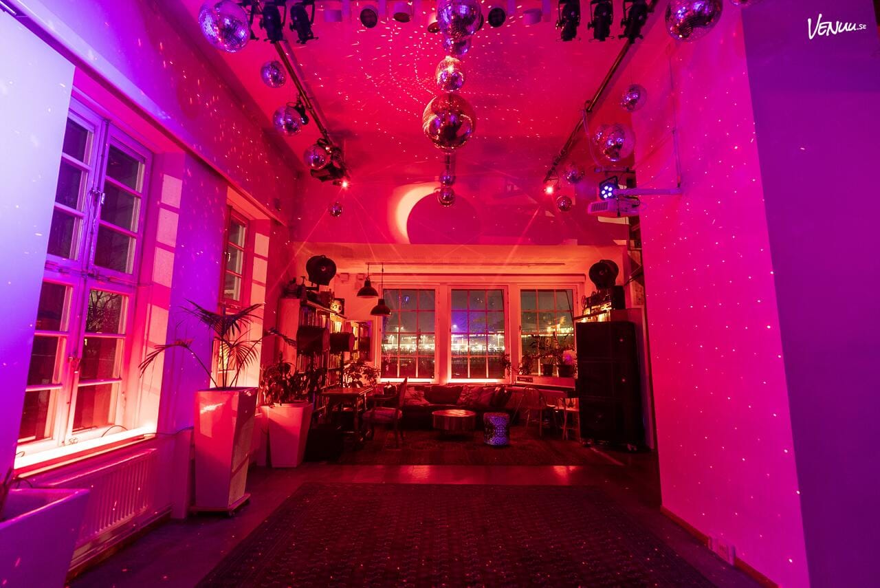 House Blivande, en industriell festlokal i Stockholm där egen mat och dryck är tillåten.