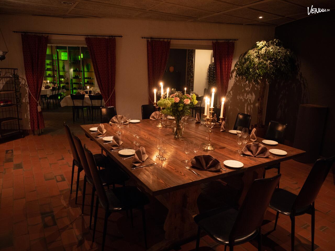 Stockholms Vinkällare Rum 2, ett privat vinrum i Stockholm för middag och vinprovning.