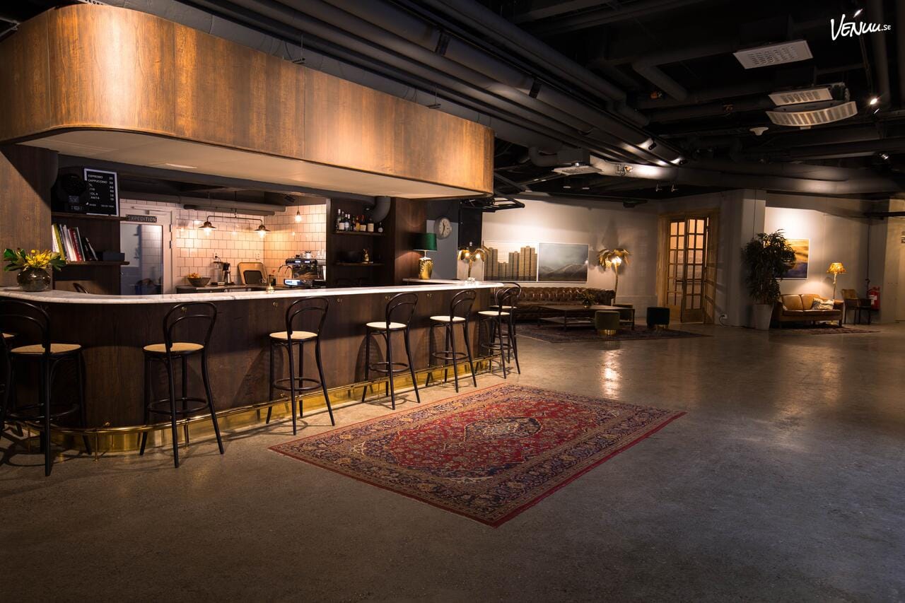 Studio Perra Loungen, en festlokal på Södermalm där egen mat och dryck är tillåten.