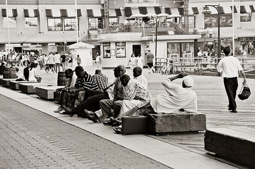 Photo(s) of the Day - Street Vendor Siesta