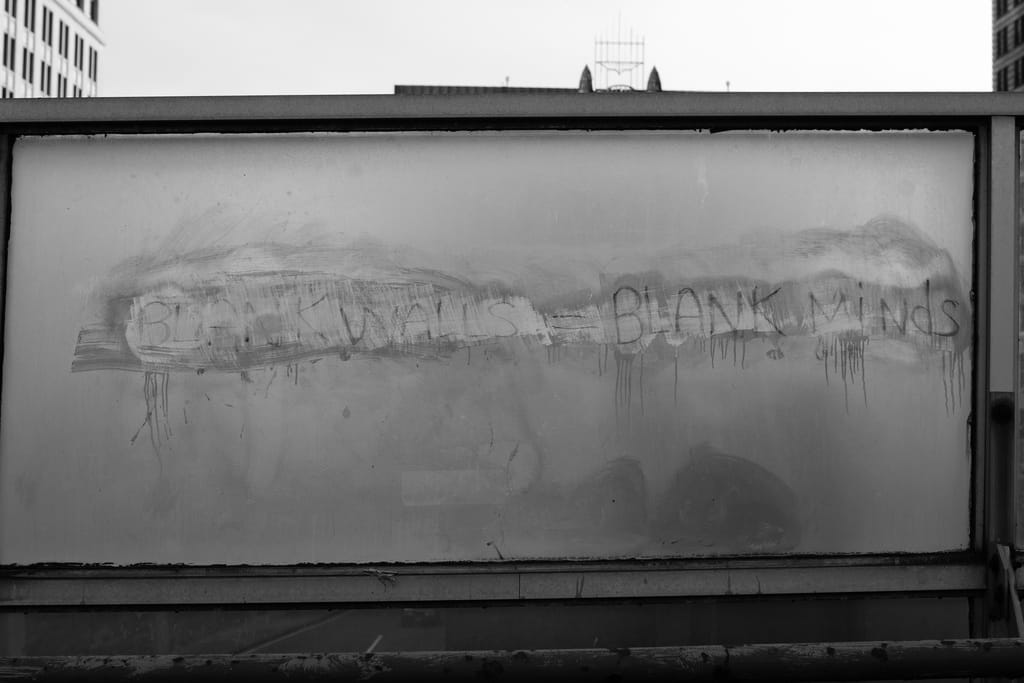 Photo of the Day - Blank Walls = Blank Minds