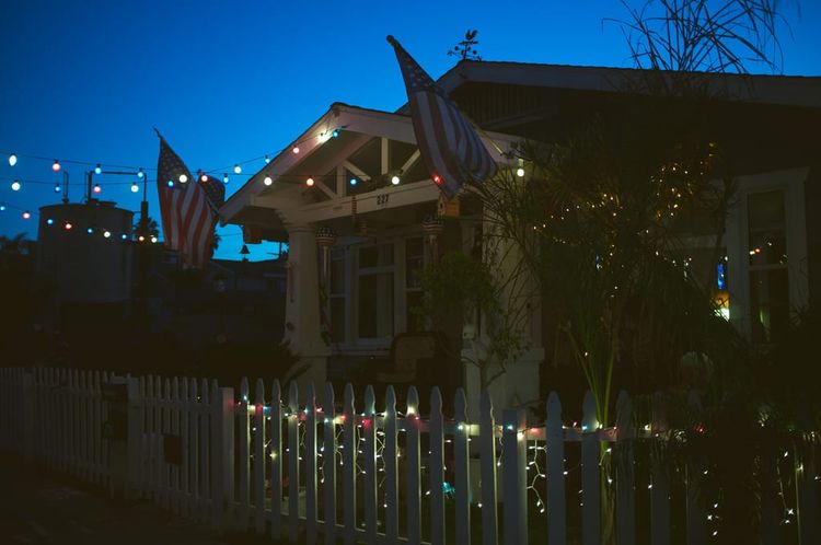 Funky house in Huntington Beach, CA. The Get Up Kids - When It Dies