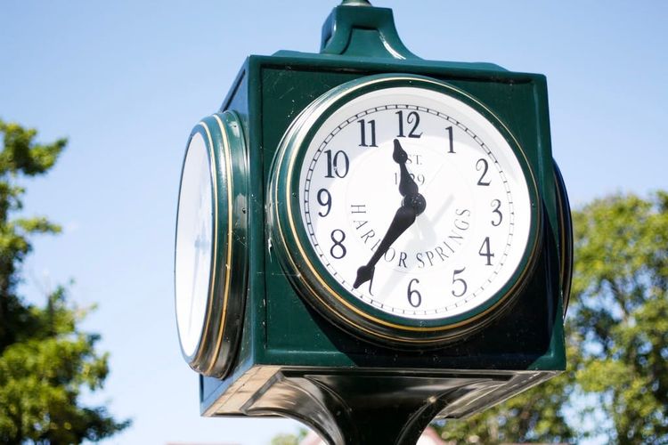 Photo of the Day - Harbor Springs Clock