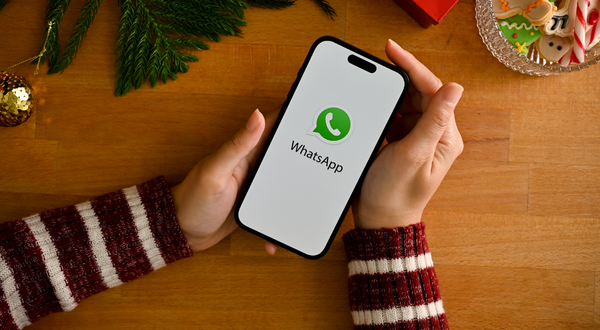 WhatsApp Adds In-Chat Translation