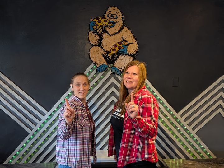 Serving up community spirit for a year Mt Pizza and Brews to celebrate first year open in Sandy