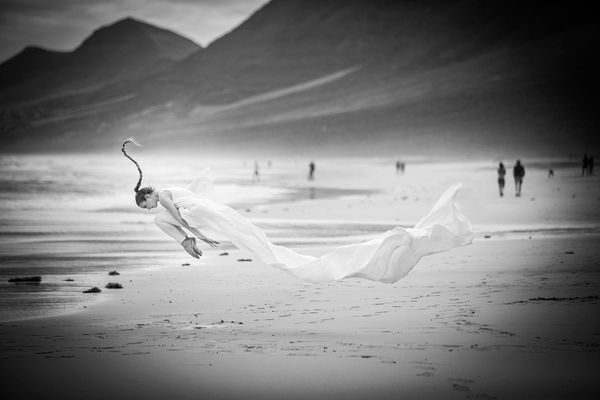 Dancing with the Wind: Raoul Iacometti & Rebecca Erroi in Fuerteventura