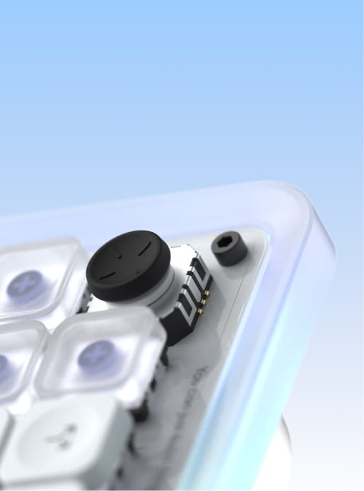 Codex Micro 的指令鍵可用來接受、拒絕與啟動常用操作。