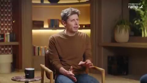 Sam Altman 在訪談中談模型與算力