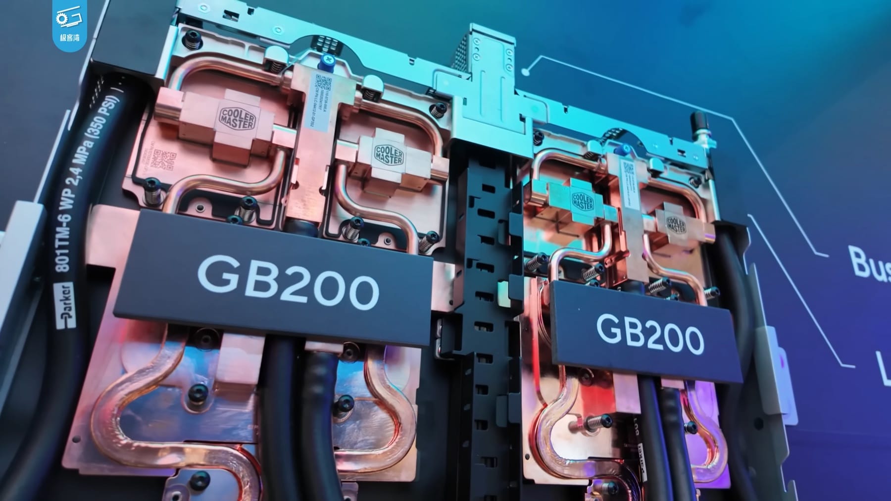 輝達 Grace Blackwell NVLink72 全水冷超級機架與伺服器集群