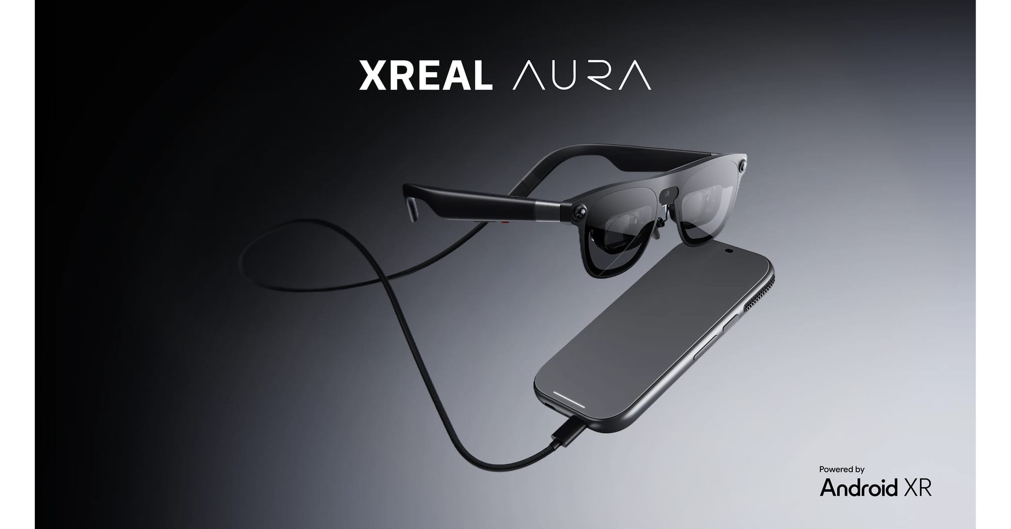 XREAL AURA 官方產品圖，呈現透明鏡片、有線眼鏡與口袋運算盒。