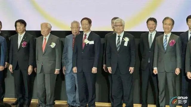 台積電熊本廠開幕，張忠謀:AI時代不僅是幾萬片晶圓需求，而是十間晶圓廠