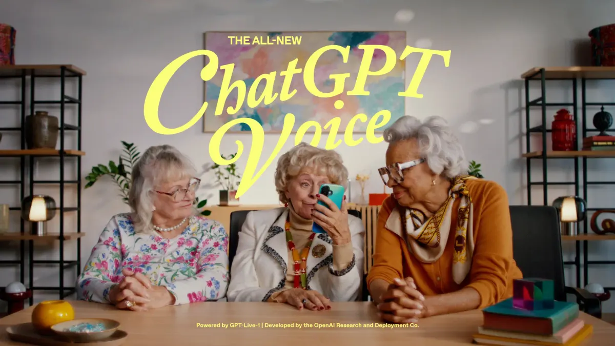 三位長者使用手機體驗由 GPT-Live 驅動的 ChatGPT Voice
