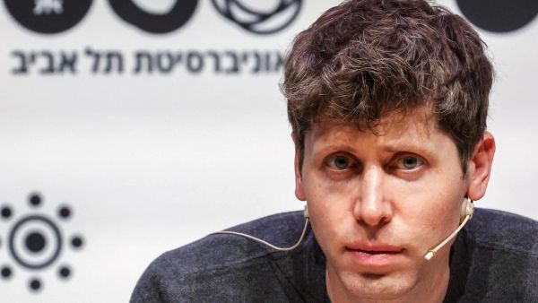 OpenAI 與 SoftBank 合作，投資 10 億美元打造「人工智慧的 iPhone」