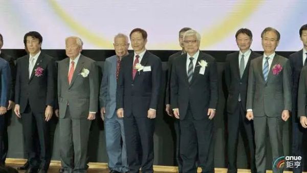 台積電熊本廠開幕，張忠謀:AI時代不僅是幾萬片晶圓需求，而是十間晶圓廠