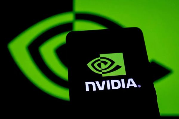 NVIDIA 再砸 10 億美元入股 Poolside！AI 程式碼生成估值飆 120 億，軟體革命加速