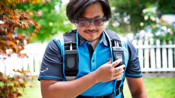 Amazon AI 智能眼鏡問世：AI 助配送司機更安全高效，加速最後一哩革命