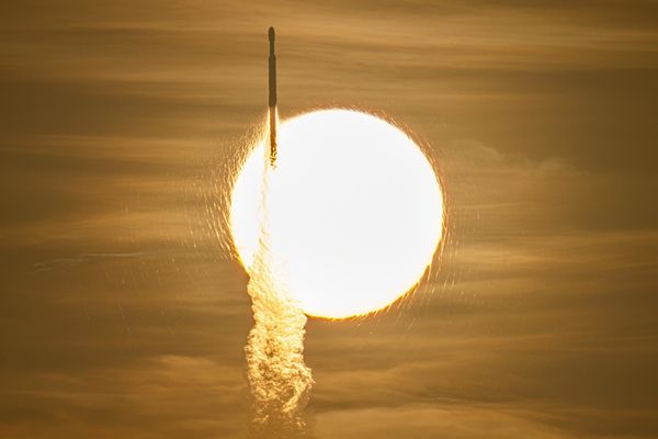 SpaceX Falcon Heavy 載著 NASA Roman 太空望遠鏡從佛羅里達州升空