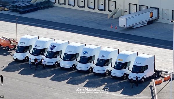 Tesla Semi 工廠與展示車隊全景