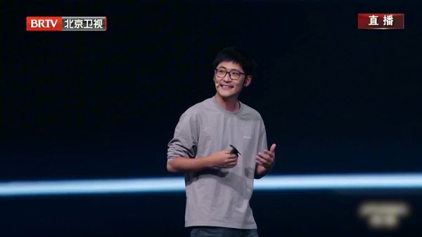 Tim 在美好奇妙夜介紹可互動 AI 世界
