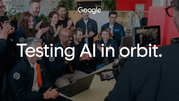 Google團隊圍看電腦，官方Suncatcher影片封面標示Testing AI in orbit