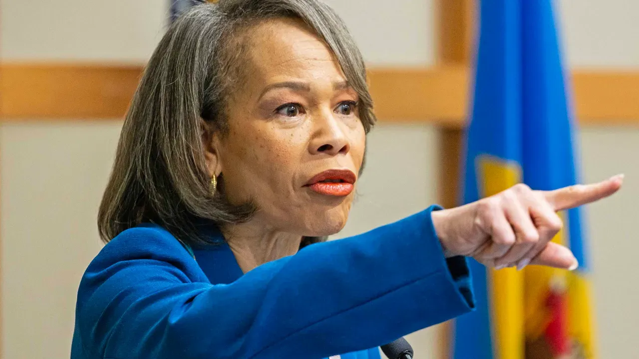 Senator Tries to Corner EEOC Pick on Trans Policy—Gets Schooled in Law