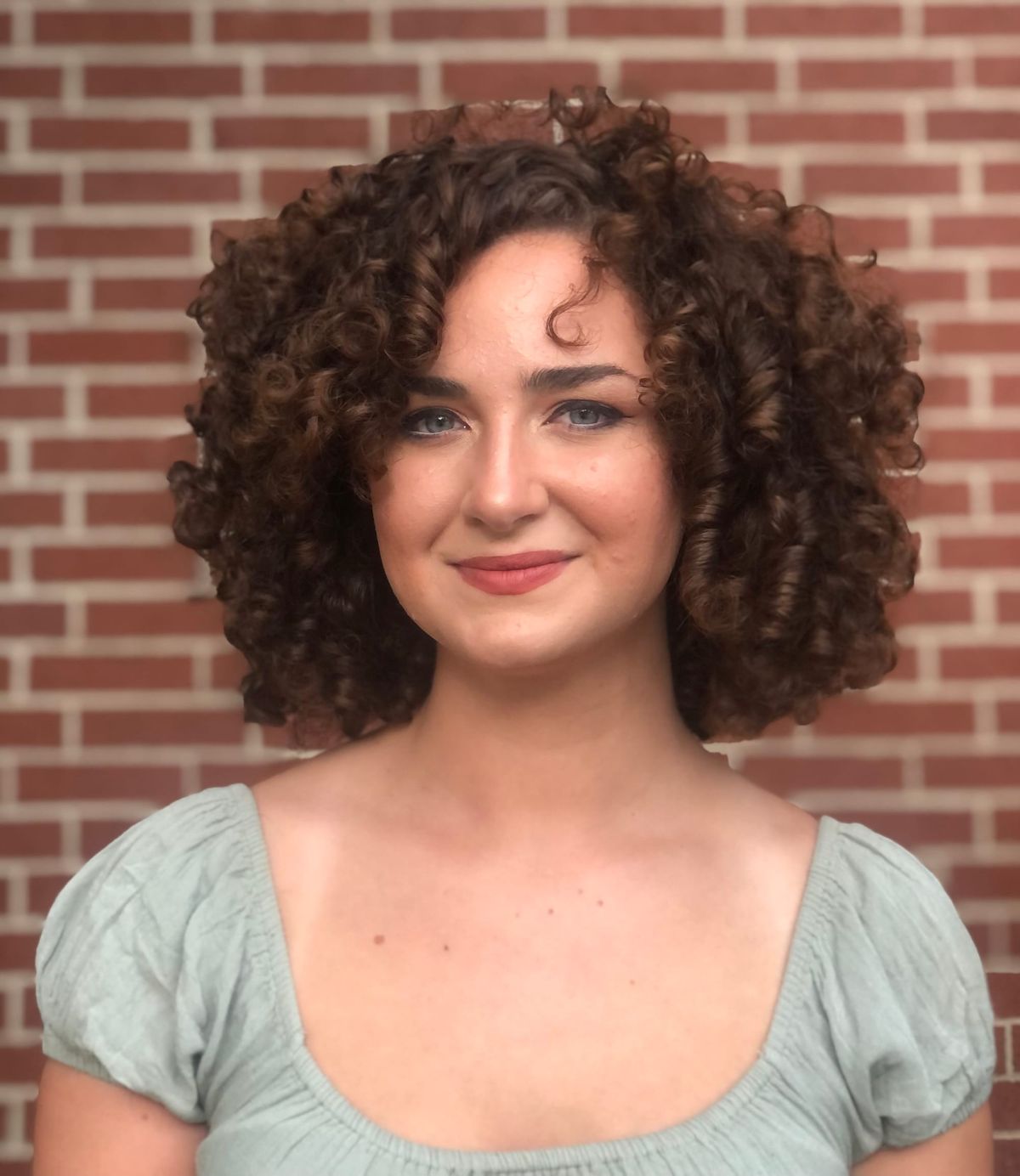Elaina Bachman Brings Years of Unfinished Songs to Life on Debut Americana EP