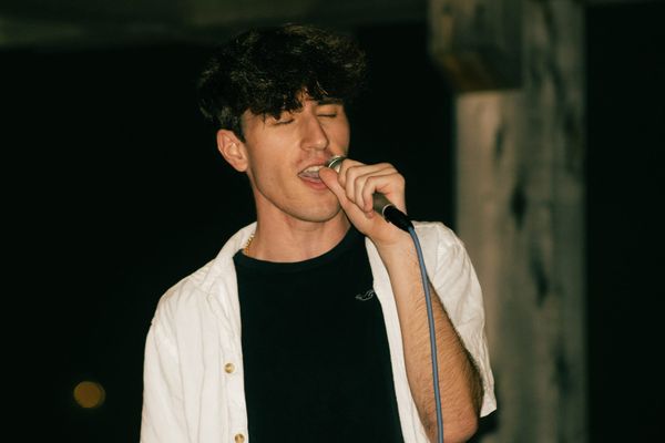 txmmy Unveils the Emotional World Behind “spin me around”