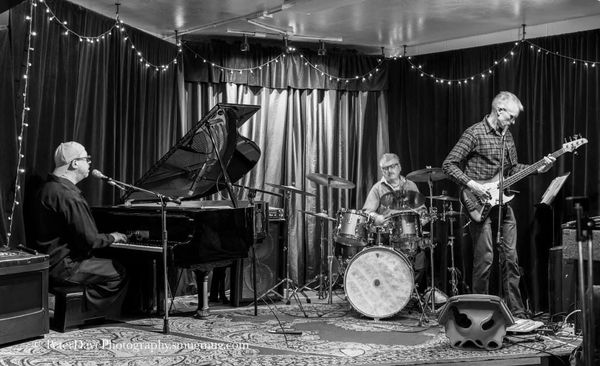 Brighter Suns Bring Live Energy and Genre-Blending Creativity to Indie Rock With “Empty Mind”