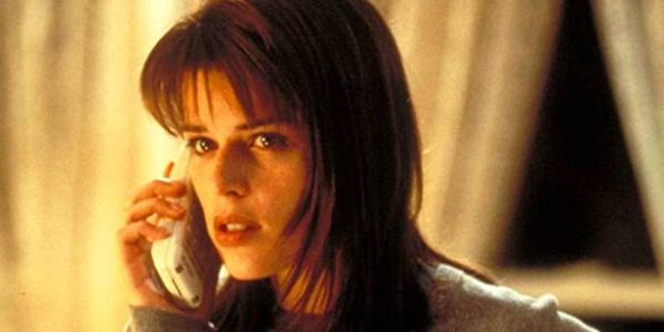 😱 #304 - How smart is too smart (for a character in a horror story)?