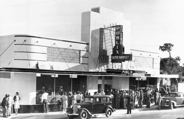 Why Florida Loves Publix: An Illustrated History