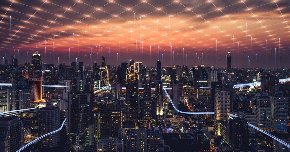 Distributed Compute and Communications in 5G