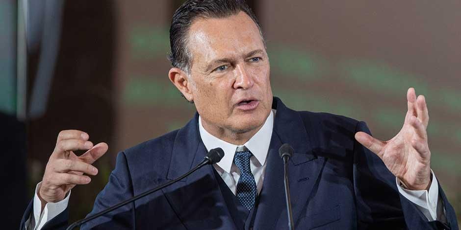 gobernador estado tesla beneficia