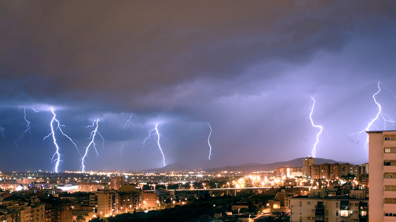 calcula la distancia de una tormenta