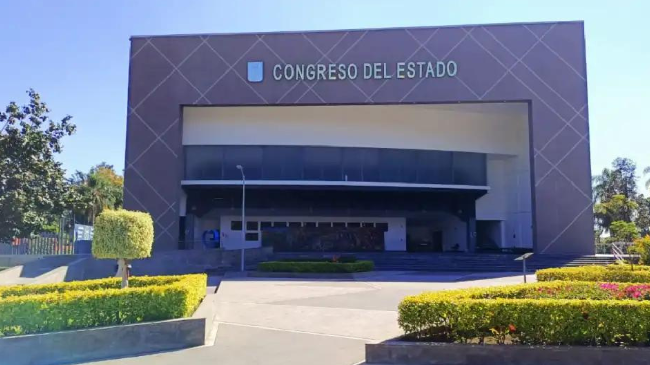 controversia constitucional detención del fiscal Uriel